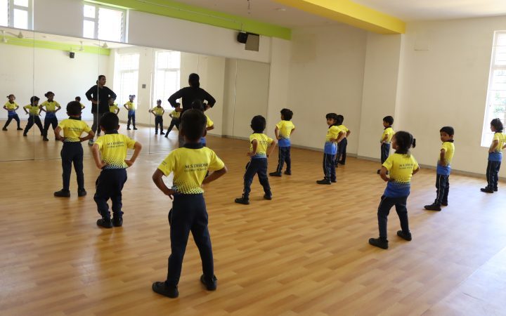 DANCE